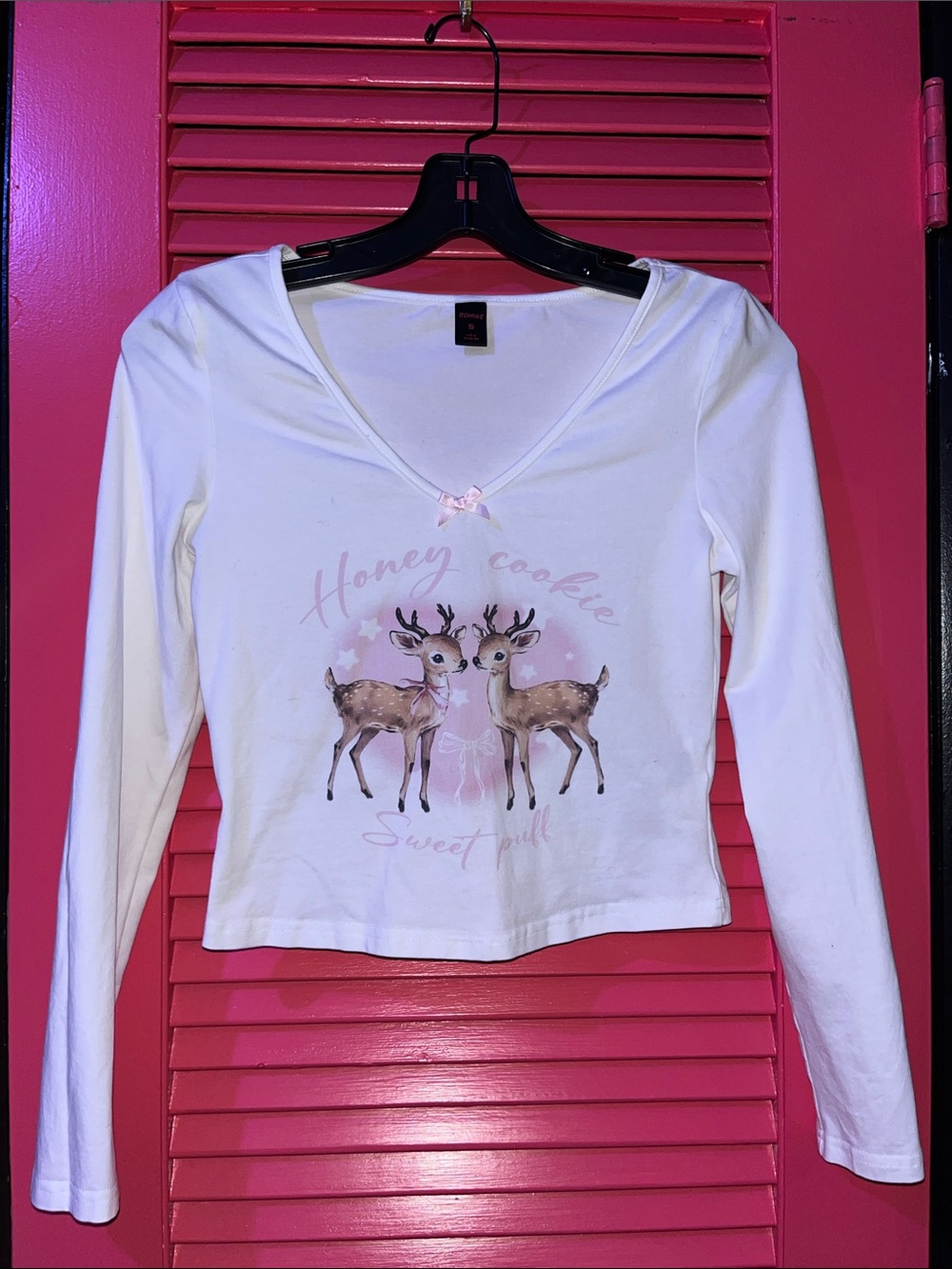 ROMWE White V-Neck Tee with Pastel Deer Print